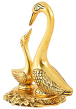 गैलरी व्यूवर में इमेज लोड करें, JaipurCrafts WebelKart Pair of Kissing Duck Showpiece (Gold On Stand 6 Inch)